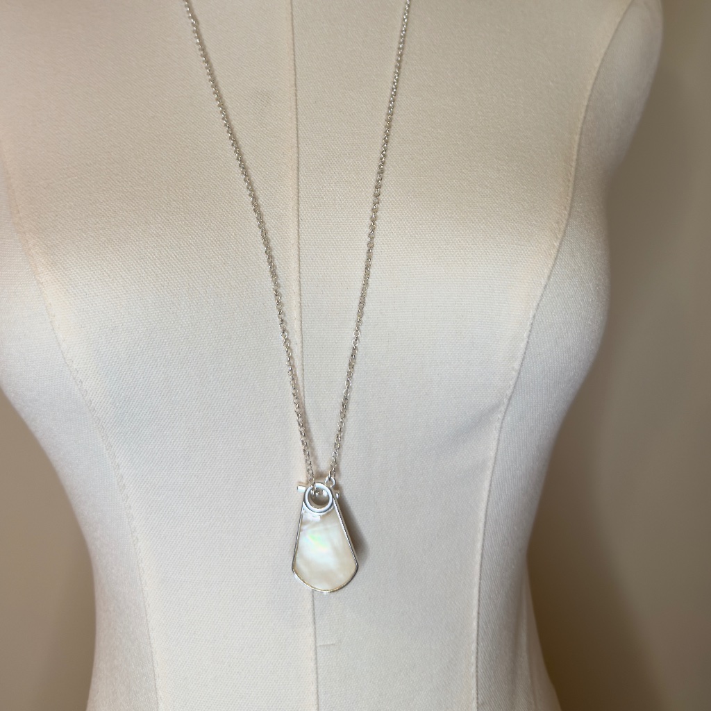 Nwt Lucky Brand SilverTone Abalone 31 Reversible Pendant Necklace  Silver